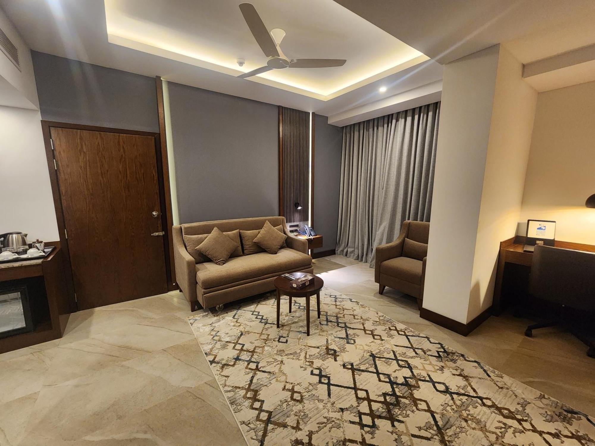 Hotel Windy Terrace Cox's Bazar Exterior photo